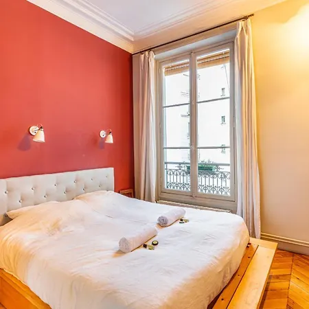 Apartment Guestready - Picturesque Apt Near Voltaire Station Paris