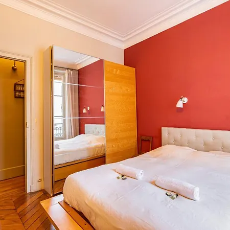 Guestready - Picturesque Apt Near Voltaire Station